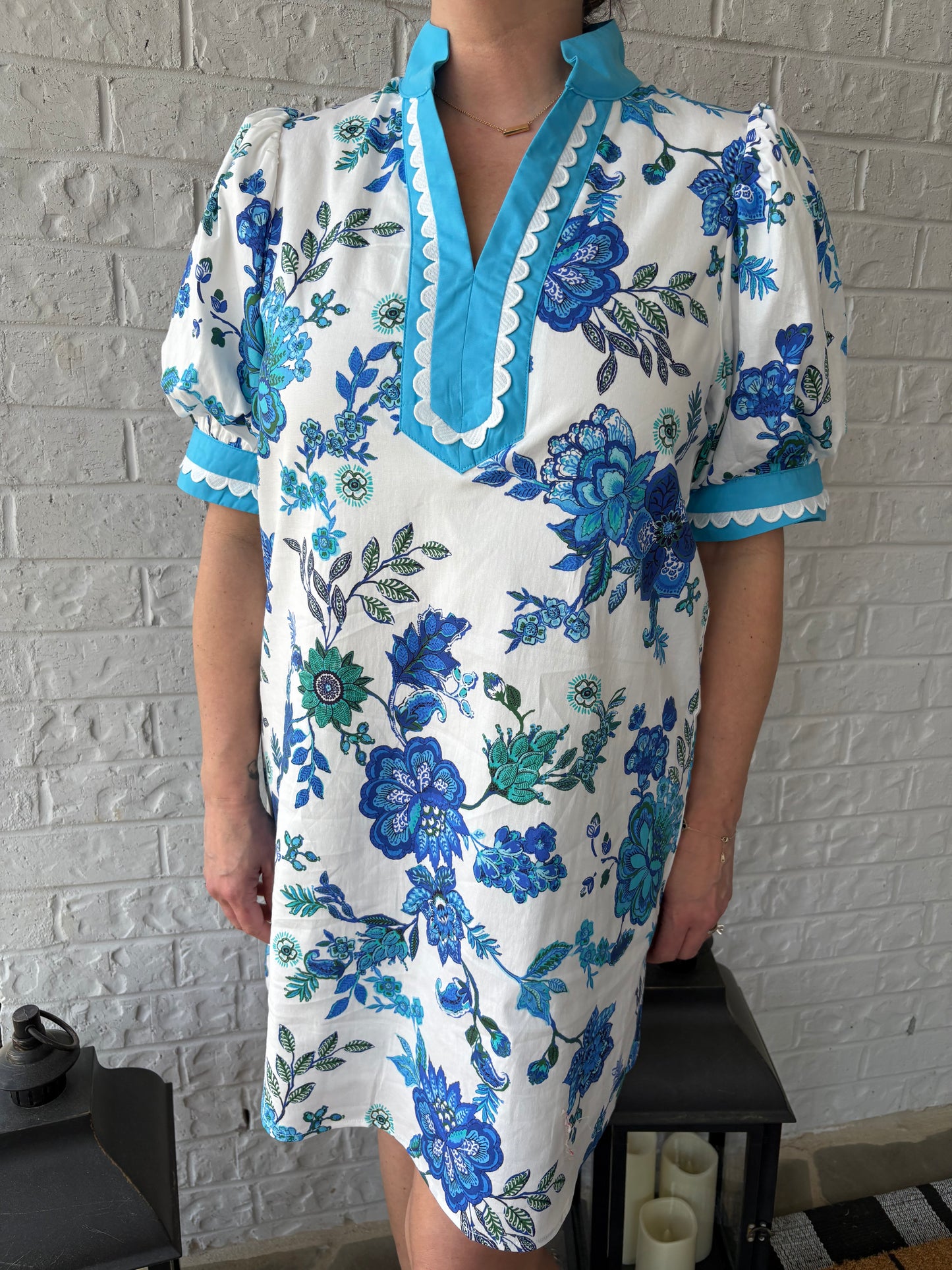 Floral Blue and Breezy by Entro