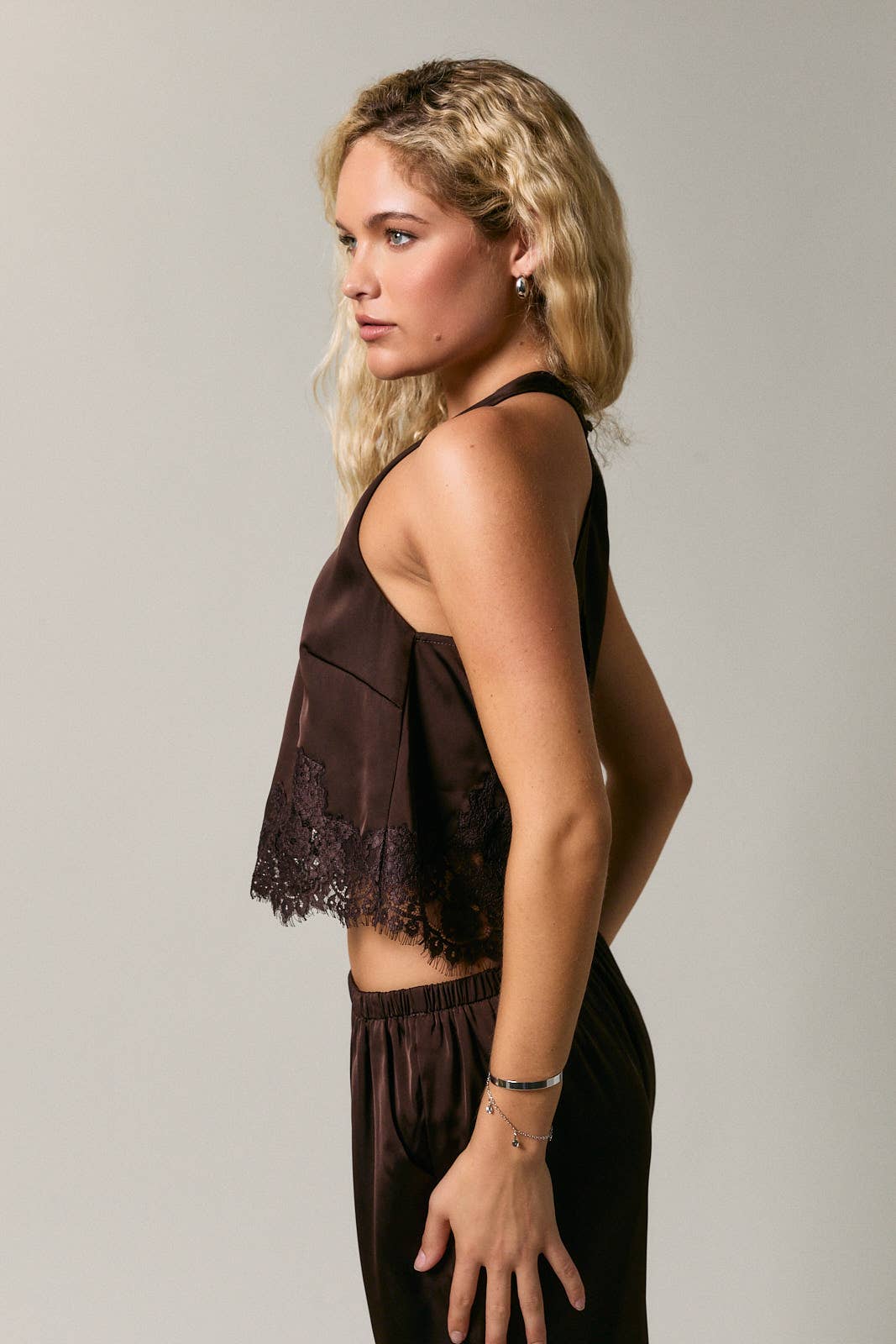 HALTER NECK LACE TRIM DETAIL SLEEVELESS TOP