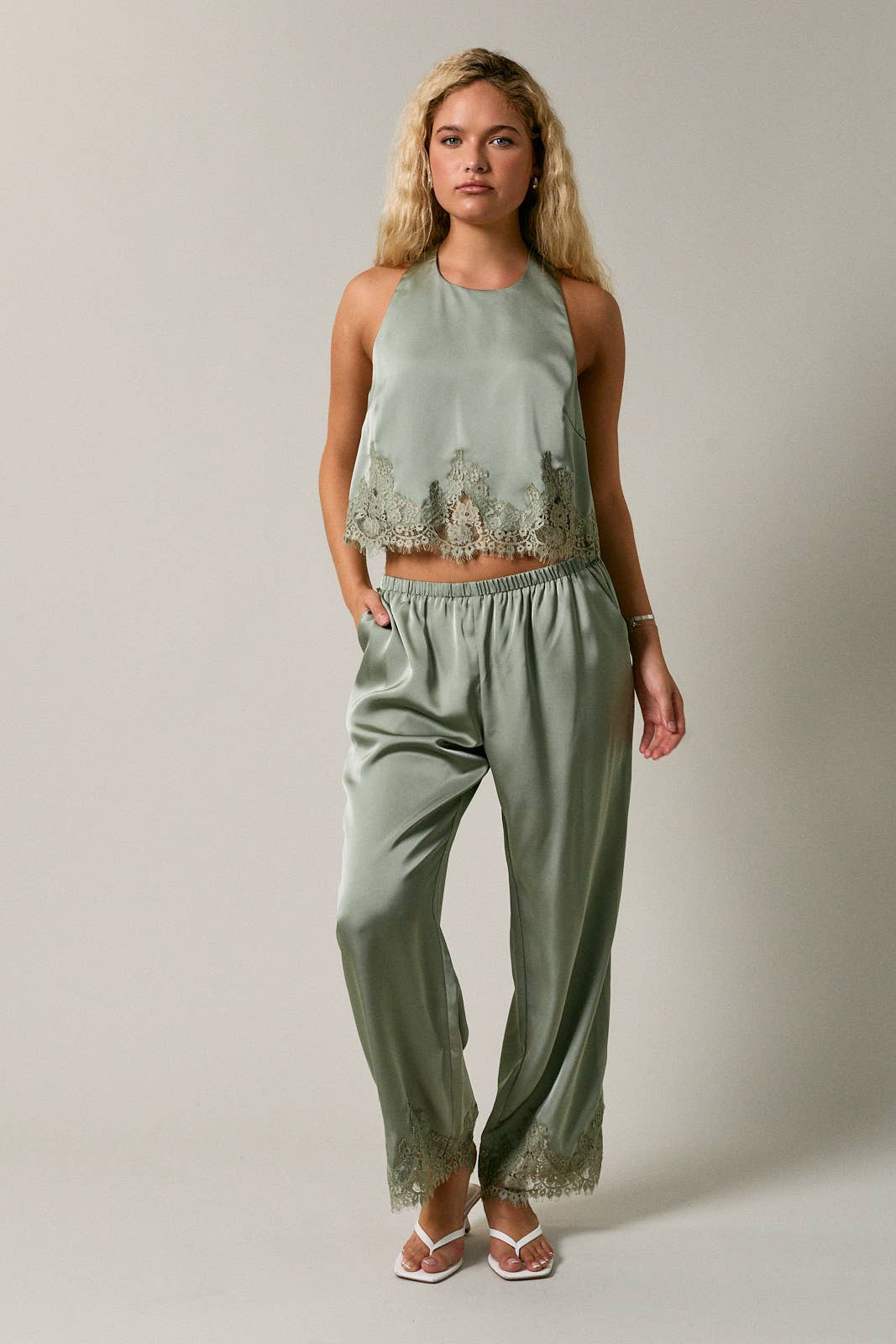 HALTER NECK LACE TRIM DETAIL SLEEVELESS TOP
