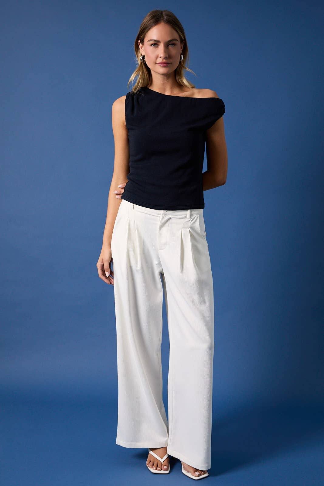 ASYMMERTRICAL NECK SLEEVELESS KNIT TOP